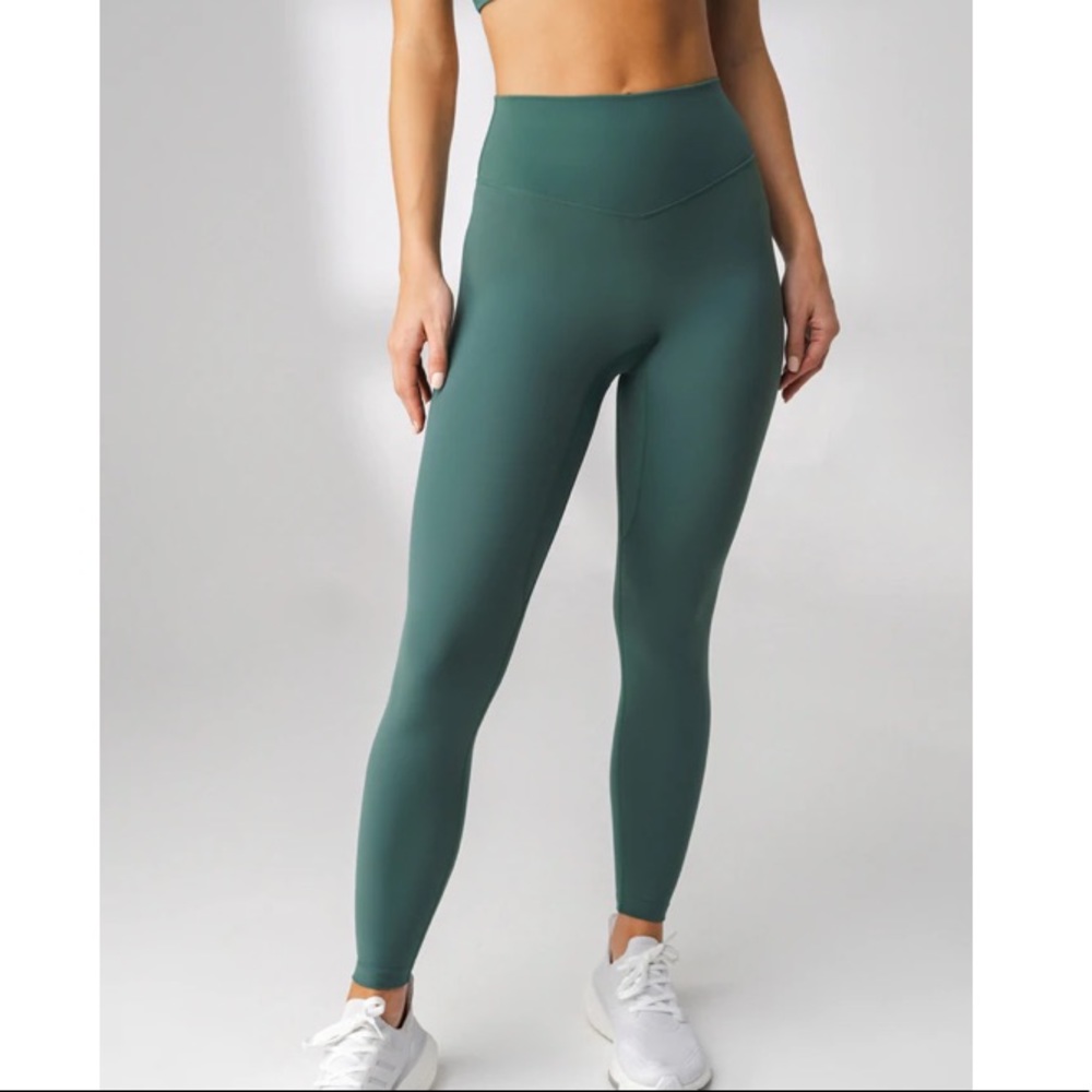 NWOT vitality / balance Athletica cloud pant in jade green